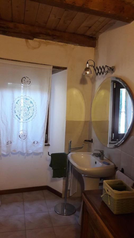 B&B Borgo Del Fornello San Benedetto Val di Sambro Luaran gambar